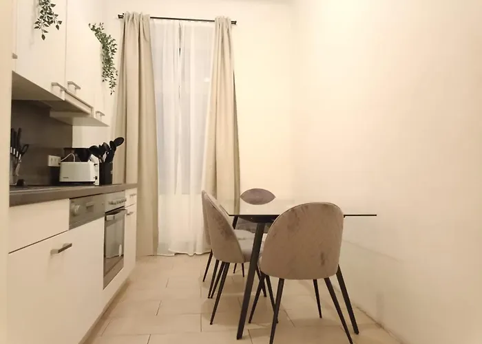 Stylish Apartment, Next To Schloss Belvedere * Wien