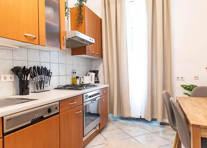 Stylish Apartment, Next To Schloss Belvedere * Wien