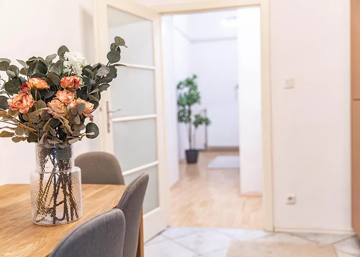 Stylish Apartment, Next To Schloss Belvedere Apartment Wien
