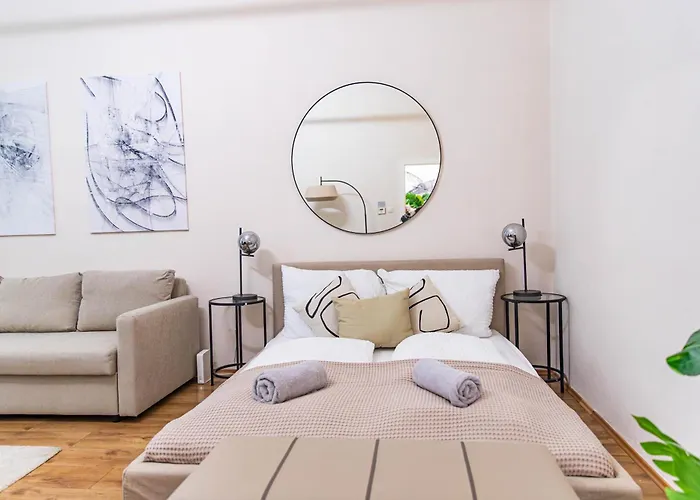Stylish Apartment, Next To Schloss Belvedere *