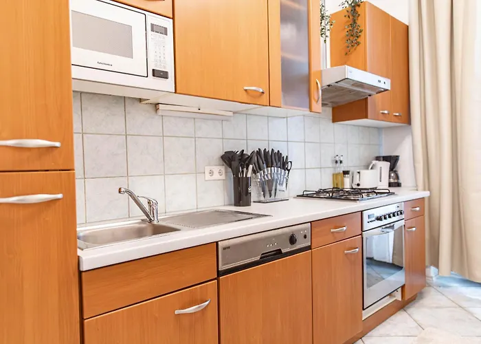 Stylish Apartment, Next To Schloss Belvedere Apartment Wien